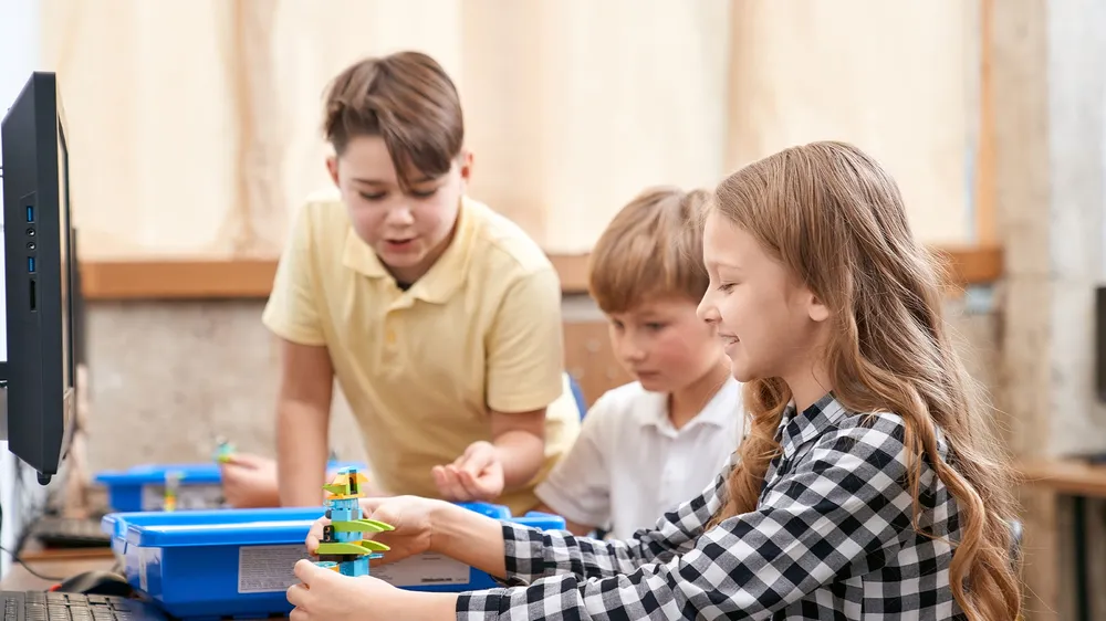 Бесплатный Самоучитель по Scratch - Урок 2 - Управление